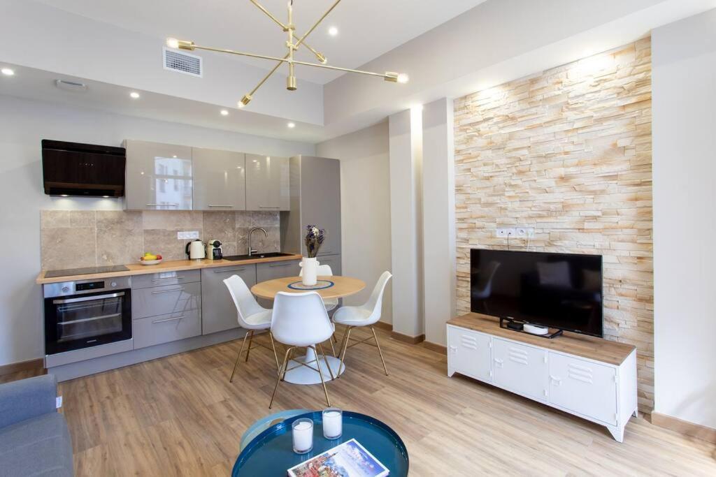 L19 1Bdr Massena Central 2Mins Sea/Promenadeac/Balcony Nice Exterior photo